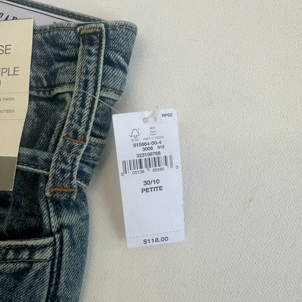 NWT- Gap 90’s Loose Low Rise - Straight Leg - Mid Wash Denim - Size 30/10P - Picture 3 of 12
